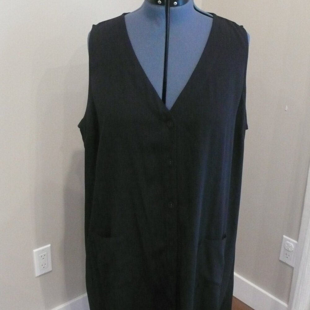 The Drop Women's Black Sleeveless V-neck Dress by jaceyduprie